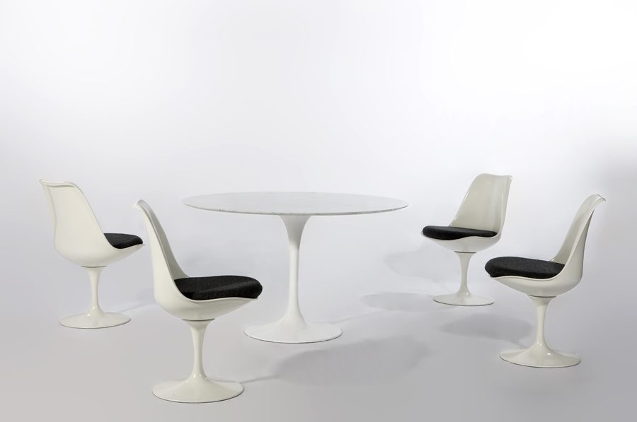 Flor Dining Table