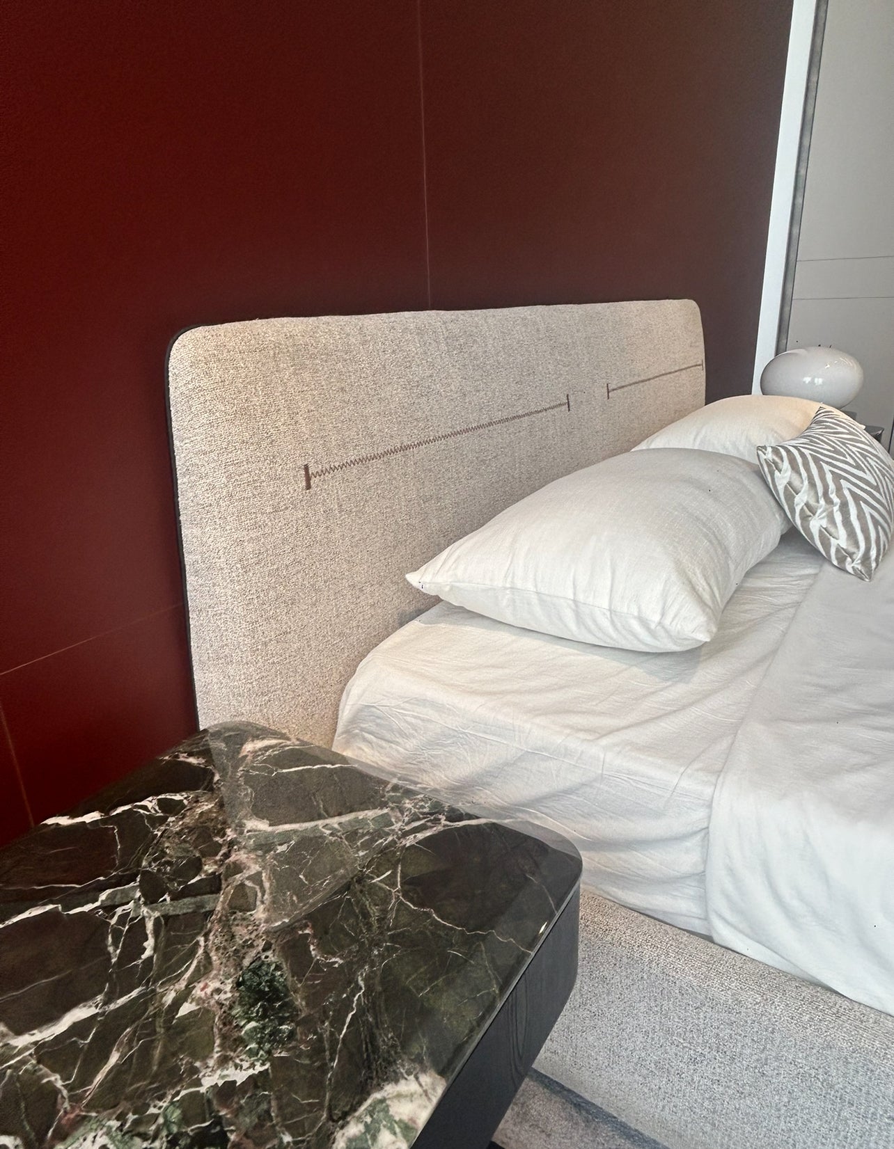 Agosta Bed