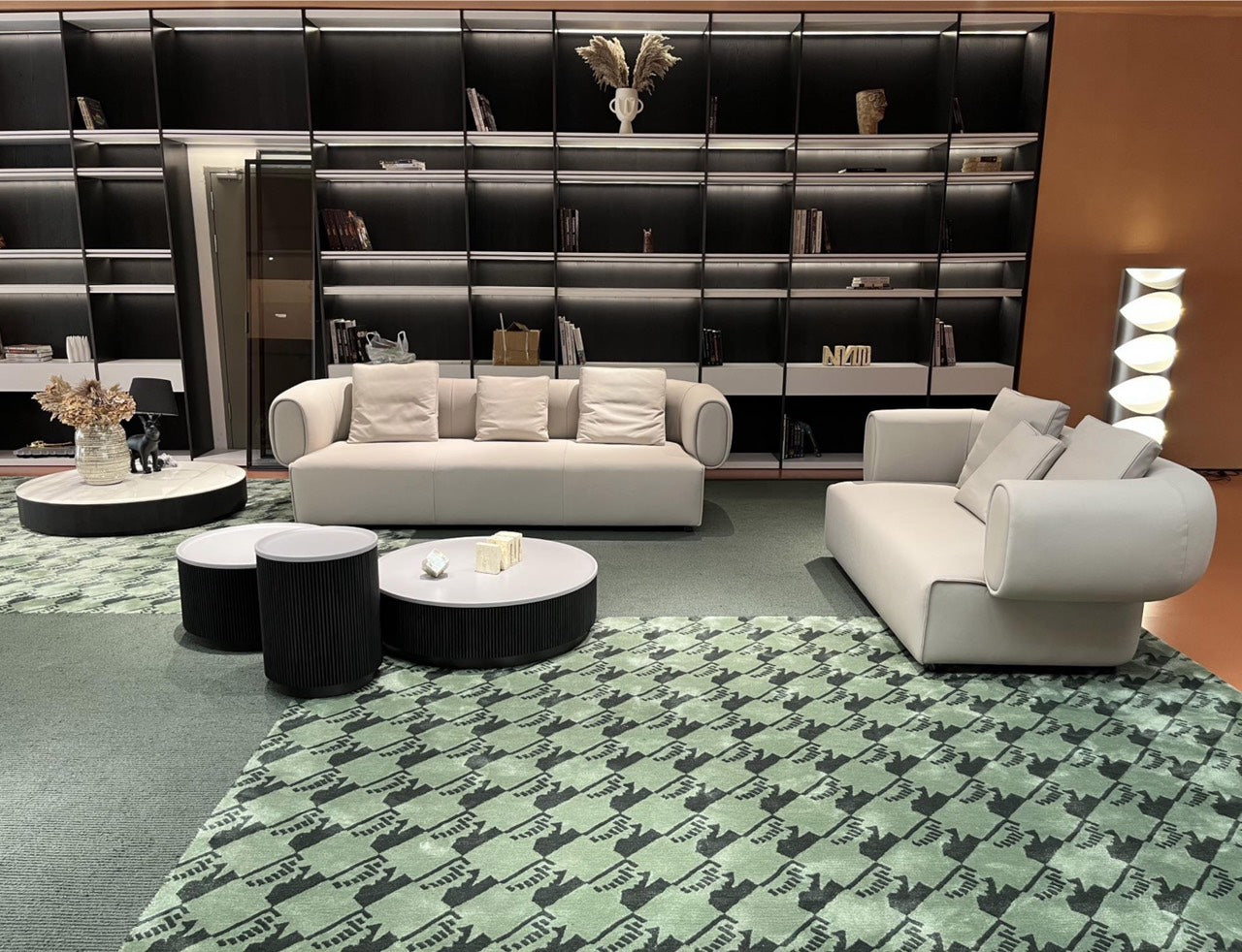 Phaidra sofa