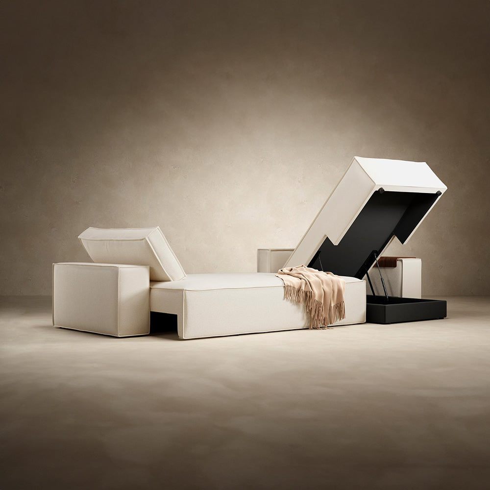 Elodie with lounger