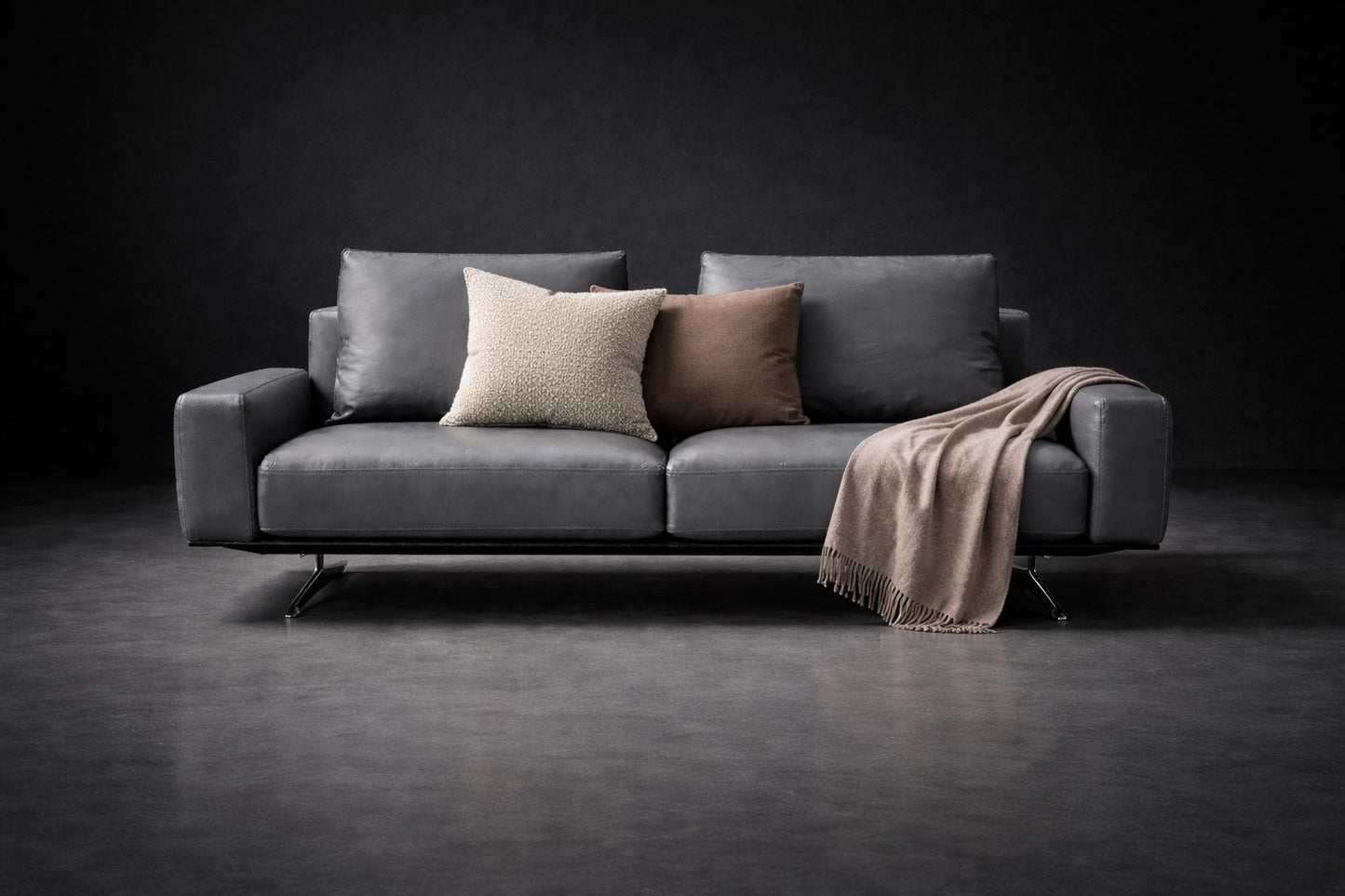 Tomas Sofa
