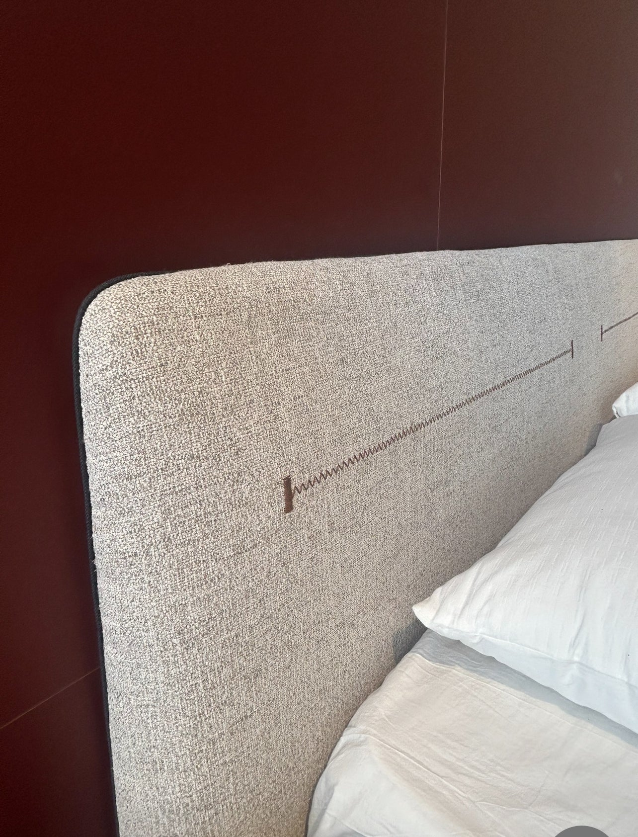 Agosta Bed